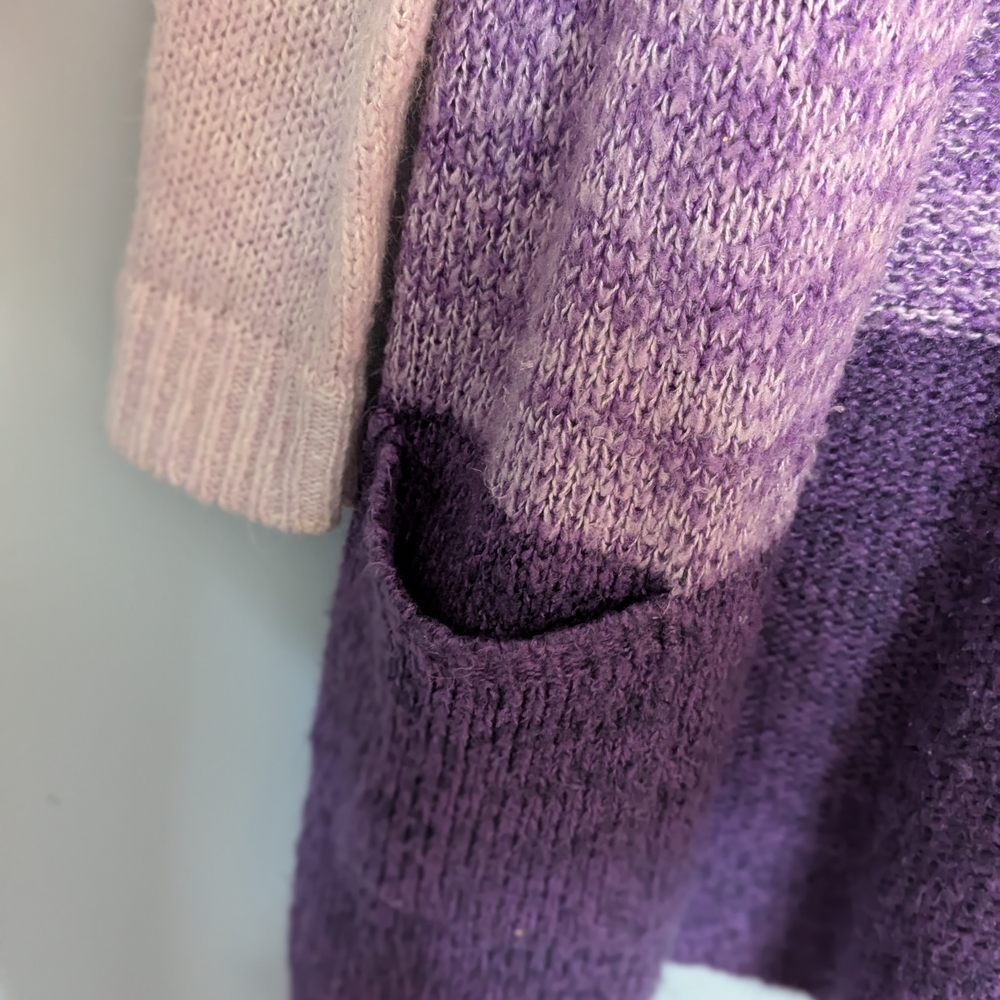 4/$10 ✨ Lily Morgan Purple Ombre Women's Small Sweater‎ - Picture 4 of 7